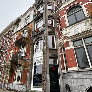 apartment-in-de-pijp-district-in-amsterdam.amsterdamhotelsnl.com/